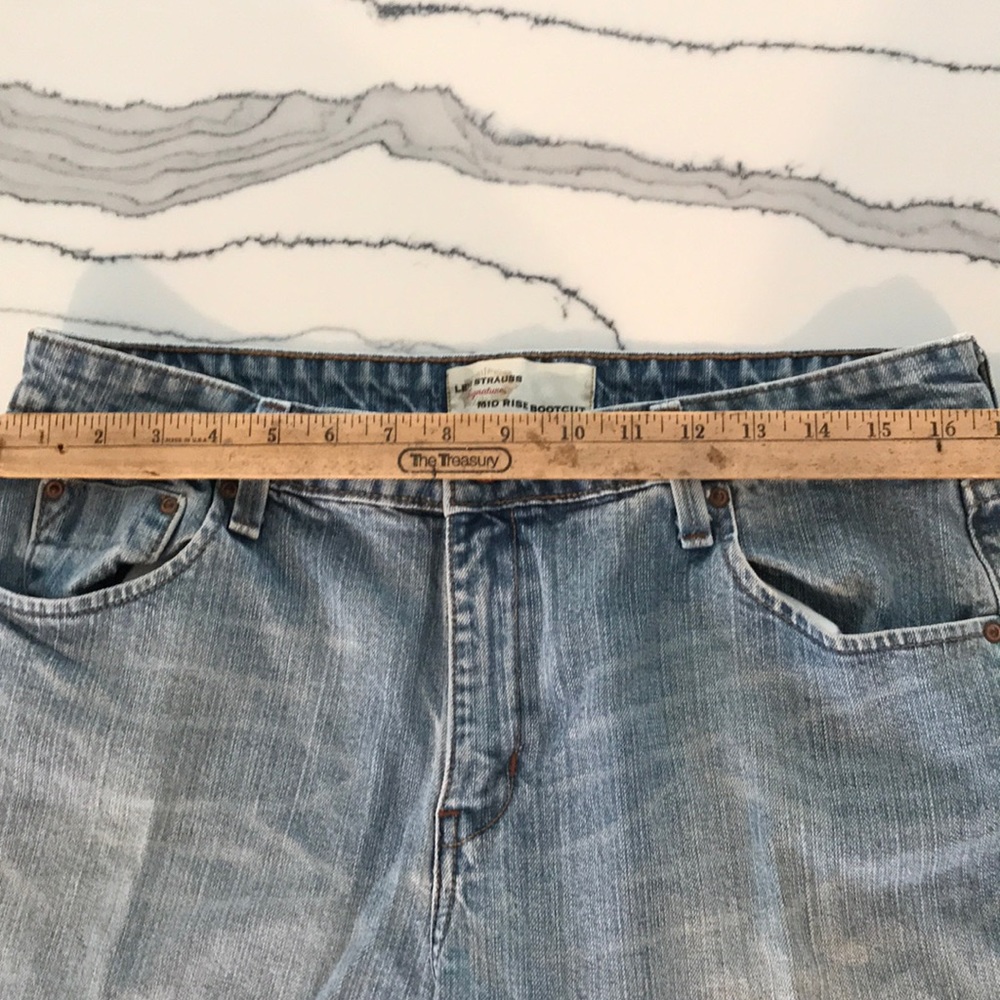 LEVI Misses Mid Rise Bootcut pants - Picture 2 of 5